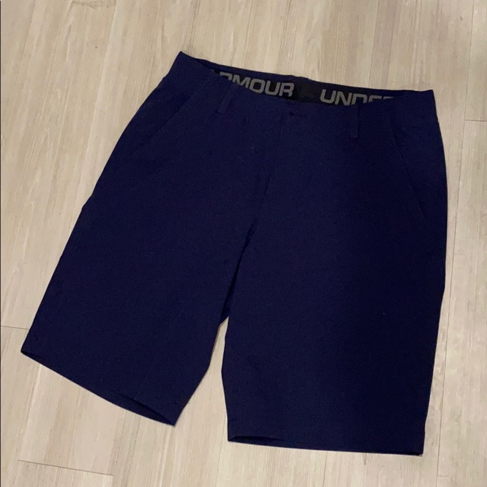 Men’s size 36 Navy under armour golf shorts